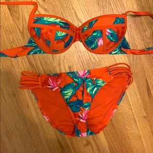 Tropical print bikini